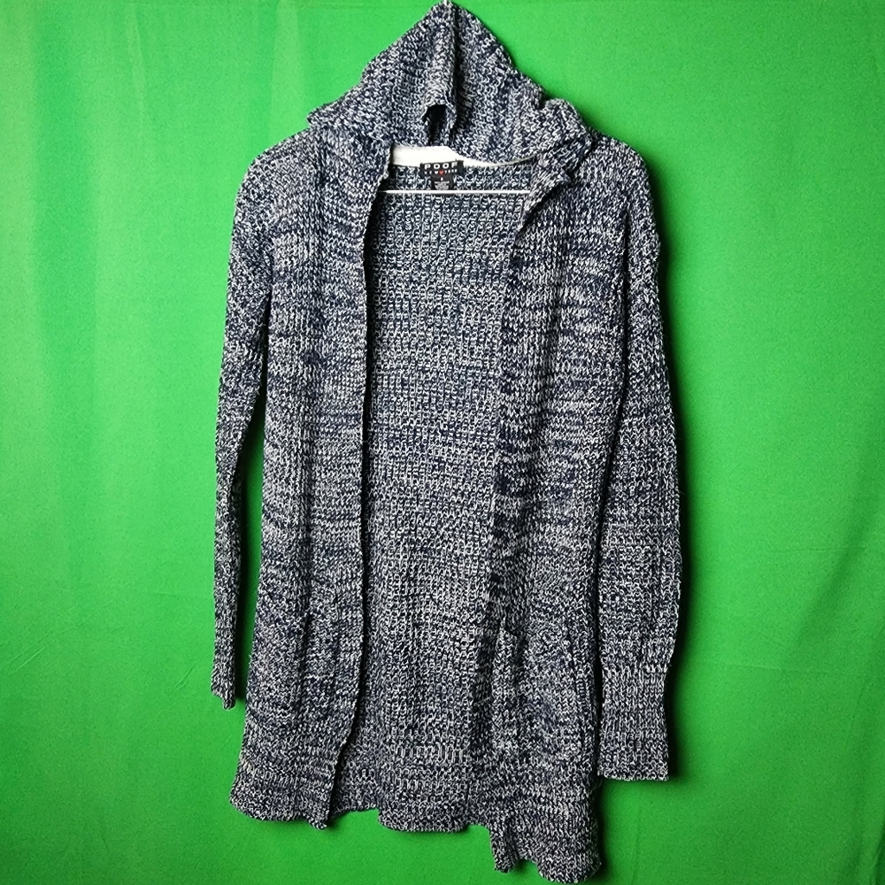 Cardigan knitted